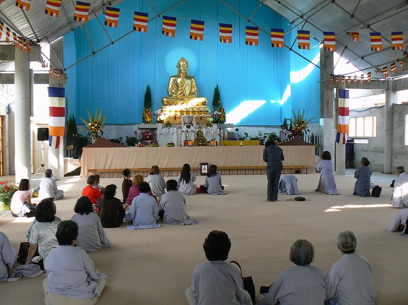 Fete de la consecration de la statue Bouddha le 12 07 2006: Statue de Bouddha 028